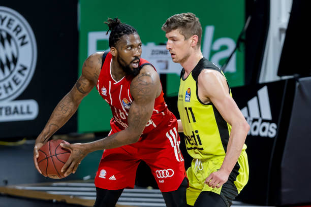 德尔加多是 德尔加多是