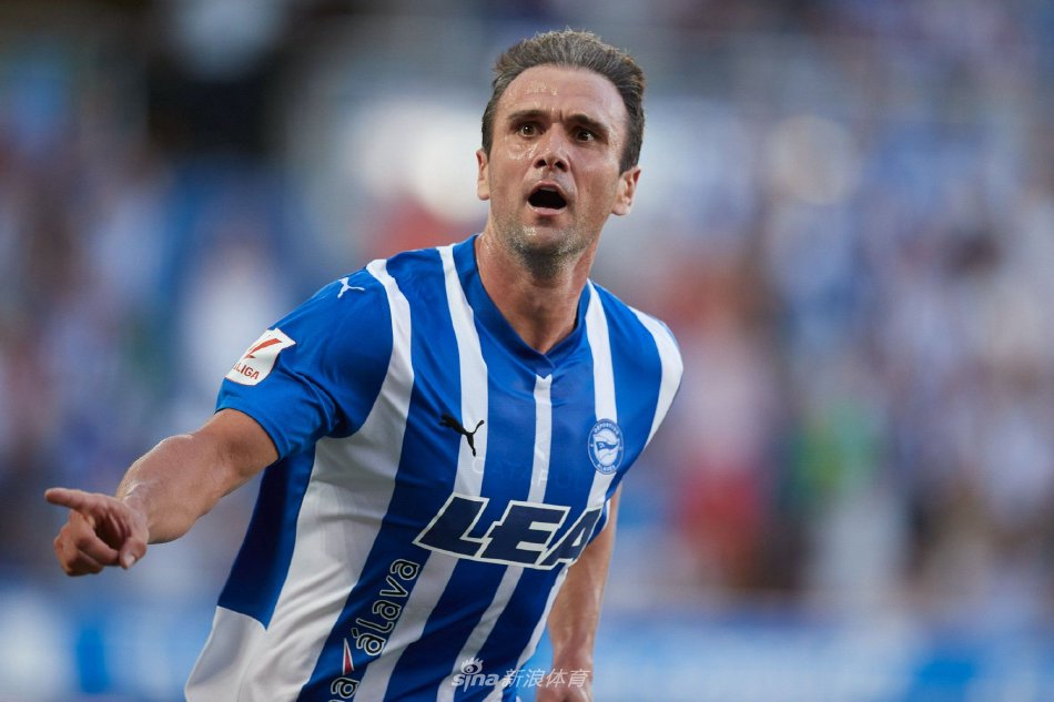 令人耳目一 令人耳目一